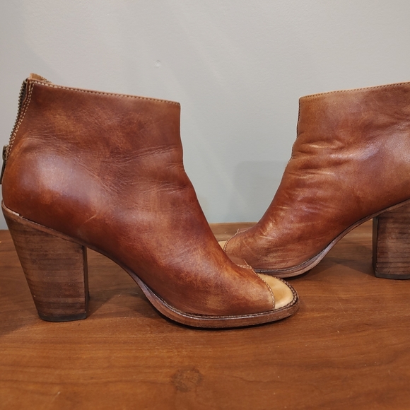 BedStu Onset Peeptoe Western Booties - Picture 11 of 12